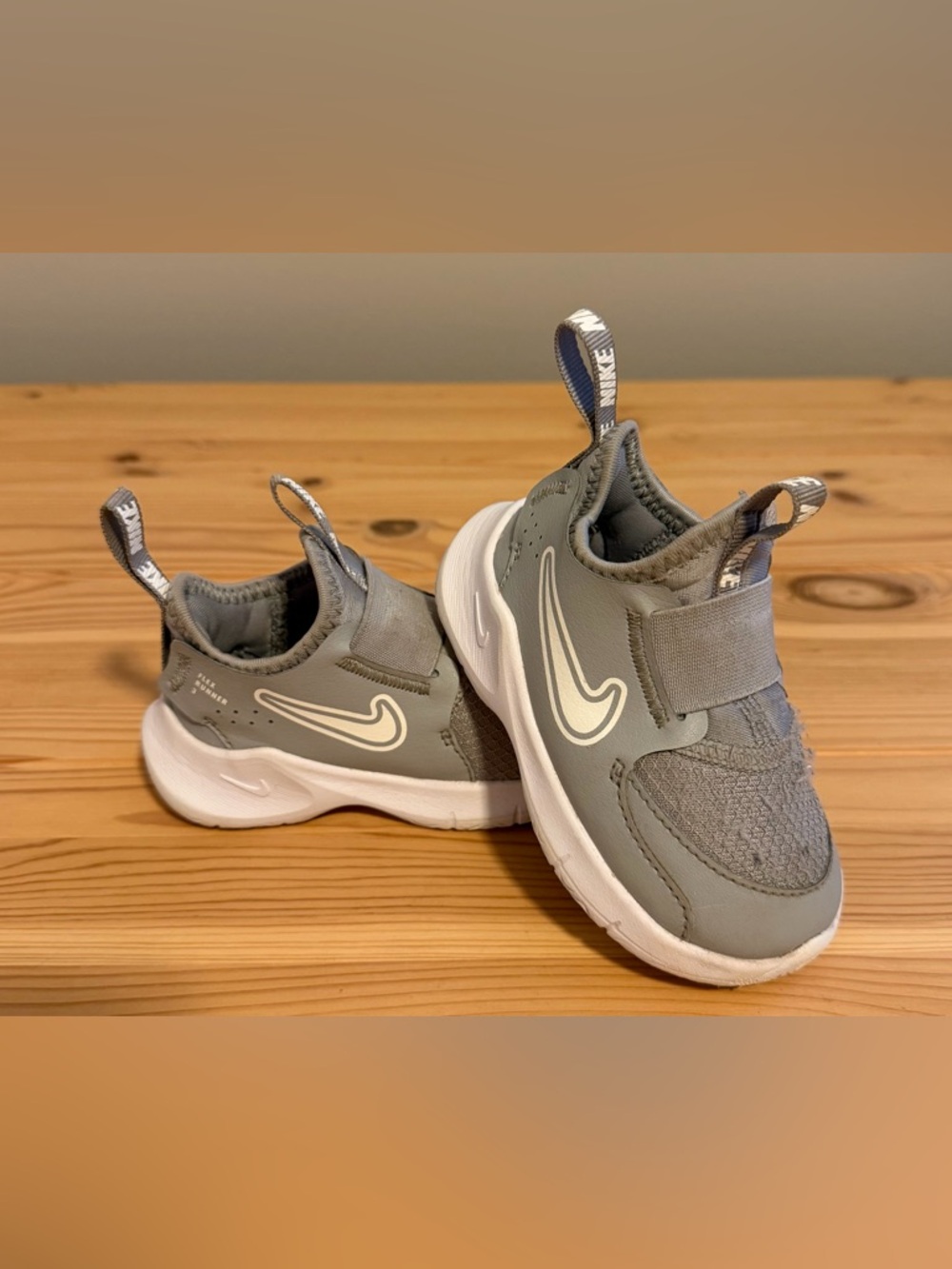 Nike flex 3 kids sneakers size 5
